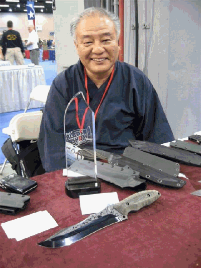 Kikuo Matsuda with the SOG Kiku knife at the Blade Show 2007