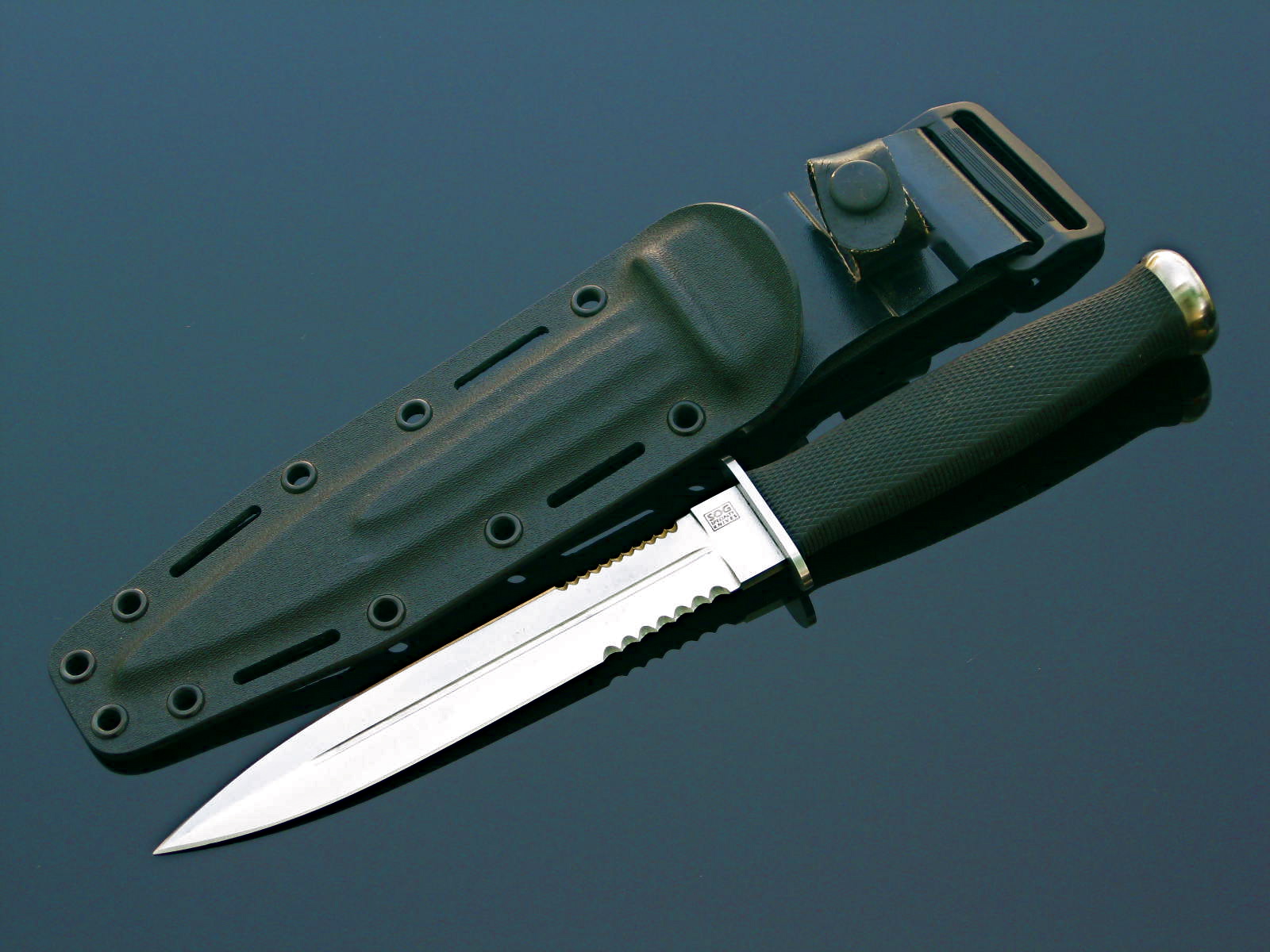 SOG Desert Dagger (Photo: "Arthur Margain")