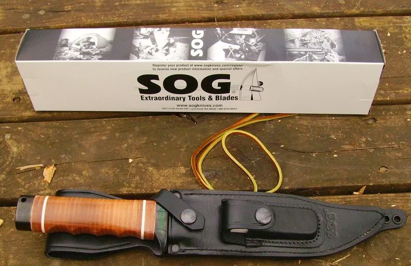 What comes in the box with the Super SOG Bowie (Photo:"mistwalker" - bladeforums)